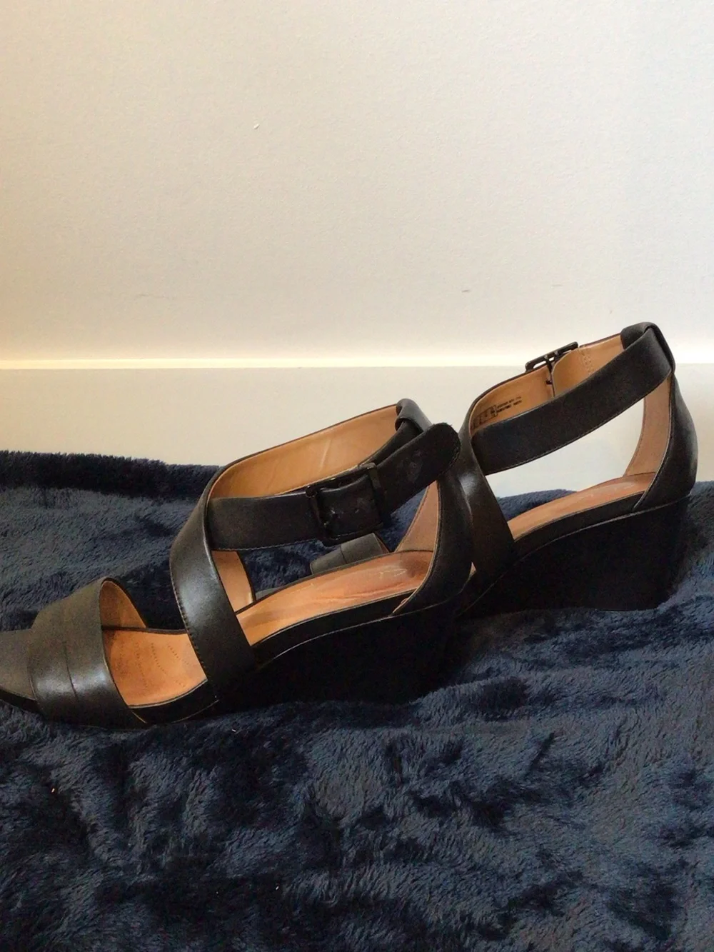 Clarks Black Leather Crisscross Buckle Sandals